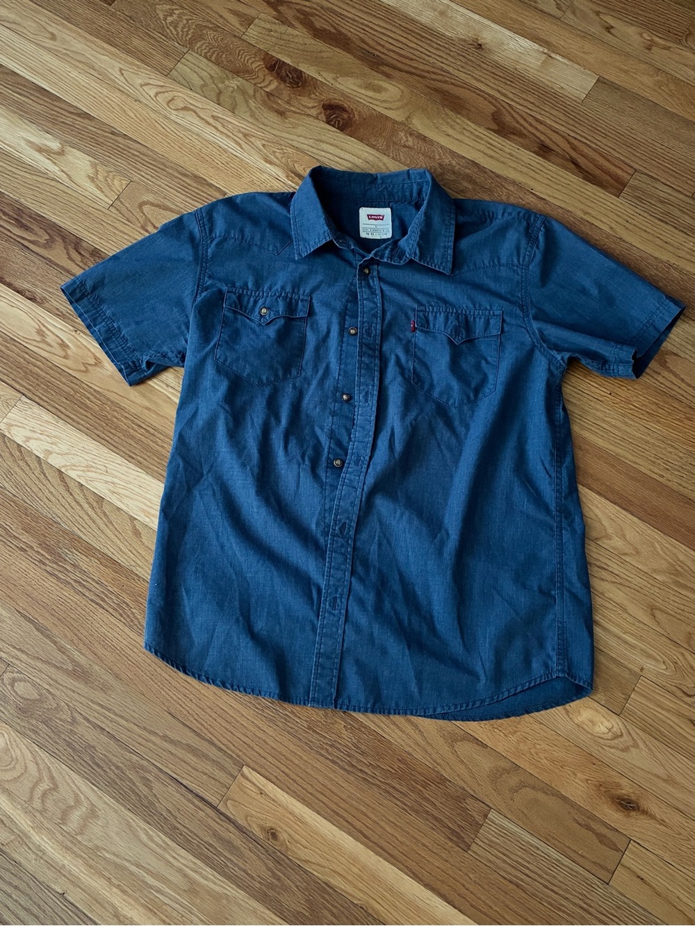 Levi's Men's Short Sleeve Blue Shirt
